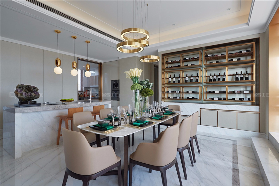 整木定制加盟要關注那些?(圖2) 整木定制加盟要關注那些?(圖2)