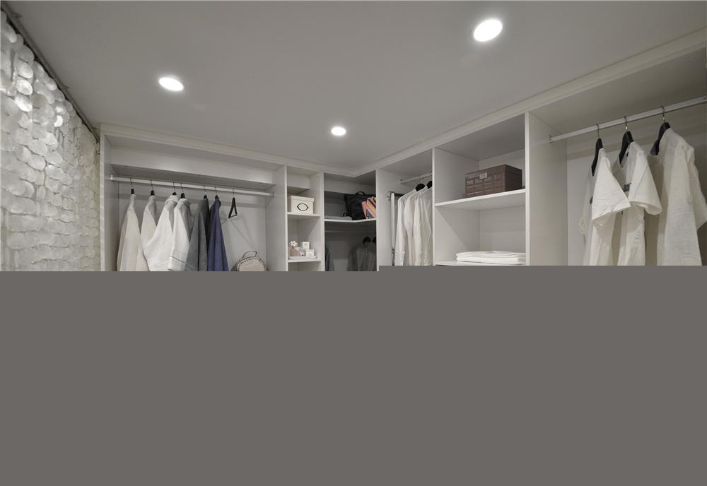 入墻式衣柜和開放式衣柜優缺點 哪種衣柜好?(圖1) 入墻式衣柜和開放式衣柜優缺點 哪種衣柜好?(圖1)